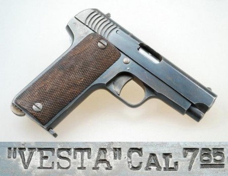 Hola Compañeros, fotos de otra pistola española que emigró a Alemania y se alistó en su Ejército -- II 70