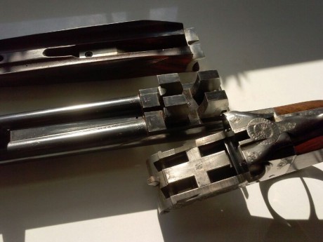 Vendo express paralelo Eric Mathelon calibre 9,3x74 R. Dos disparadores y extractor, cañones de 57 cm. 12