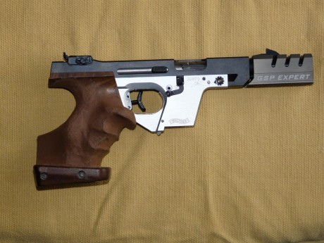 Pistola Heckler & Koch USP Match Bicolor - 400€
9mm, Sin caja, 2 cargadores.
Regalo dies del 9mm y 11