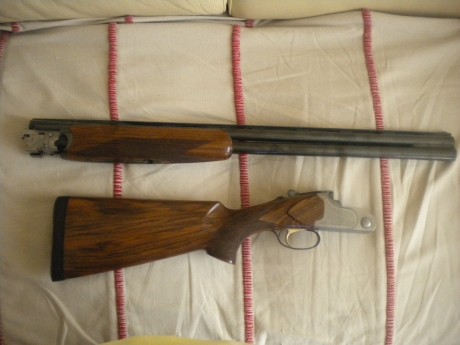 Vendo escopeta recorridos Lanber, 70 cm cañón, polichoques , selector de tiro, sin uso, madera seleccionada, 01