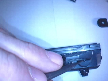 Pongo aquí los enlaces para otros tutoriales:
 Tanfoglio Macht: 
  http://www.armas.es/foros/reparaciones-y-bricolaje/920261 32