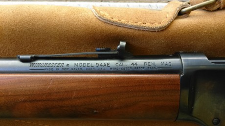 Winchester 94AE trapper edicion especial centenario en calibre 44 magnum, Made in usa.

Esta perfectas 11