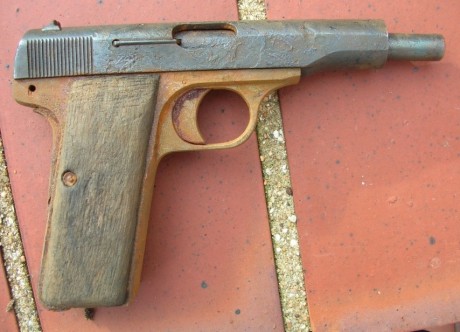 Hace unos días encontré por casualidad en una web extranjera un arma a la venta que hacía muchos años 50