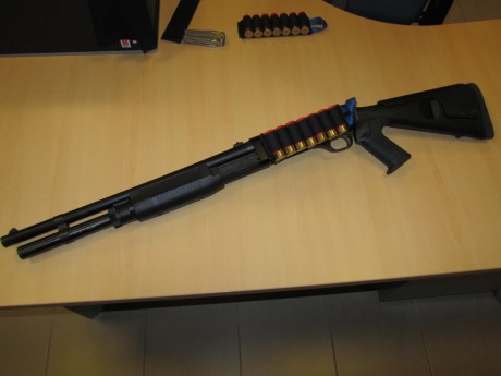 Vendo escopeta BENELLI M3, cañon de 50 cm. con culata Mesa Tactical y cantonera de gel Limbsaver. 

Como 00