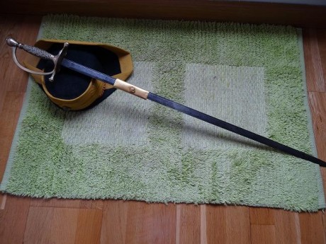 Saludos!!!!...acabo de adquirir una espada de ceñir Mod.1844 para suboficiales de la Guardia Civil.
Aunque 02