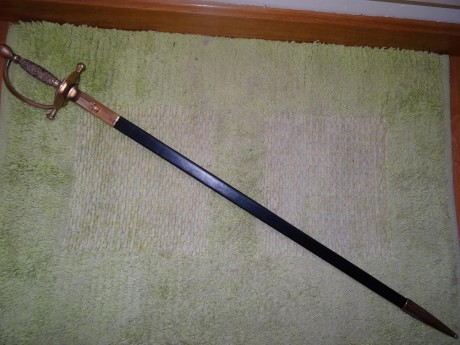 Saludos!!!!...acabo de adquirir una espada de ceñir Mod.1844 para suboficiales de la Guardia Civil.
Aunque 100