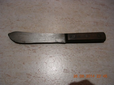 Hace años compré en un mercadillo este cuchillo alemán, en otro foro me dijeron que era original de la 00