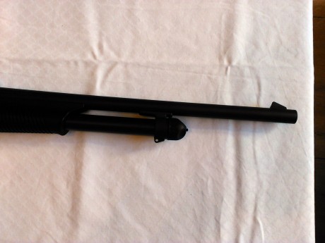 Hola,en venta Escopeta de "Corredera", Sin Estrenar Cañon liso de 50cm, 
Arma customizable, 00