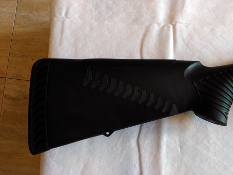 Hola,en venta Escopeta de "Corredera", Sin Estrenar Cañon liso de 50cm, 
Arma customizable, 10