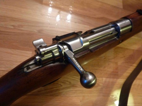 Hola a todos,

Pongo a la venta con gran pena y dolor este rifle Mauser contrato argentino modelo 1909 00