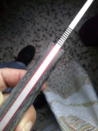 Hola compañeros hace un rato me ha llegado este cuchillin de 10 cm de filo,3'5 cm ancho de pala y 5mm.de 10