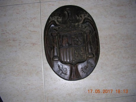 Vendo Águila de San Juan, tallado a mano en madera, pieza única.
150 € gastos de envío por mensajería 00