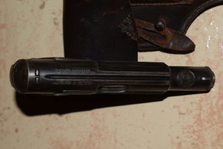  Durante la II Guerra Mundial, un gran número de pistolas de este modelo, fueron vendidas al Tercer Reich 12