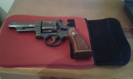 Vendo Revolver  S & W  357 HIGHWAY  PATROL MAN 4 " en perfectas condiciones. Guiado en F, 
documentos 12
