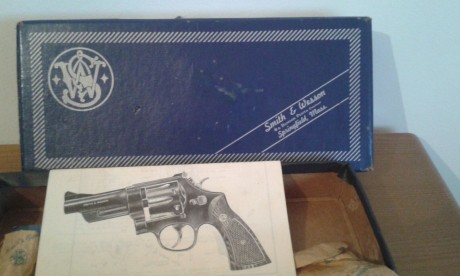 Vendo Revolver  S & W  357 HIGHWAY  PATROL MAN 4 " en perfectas condiciones. Guiado en F, 
documentos 22
