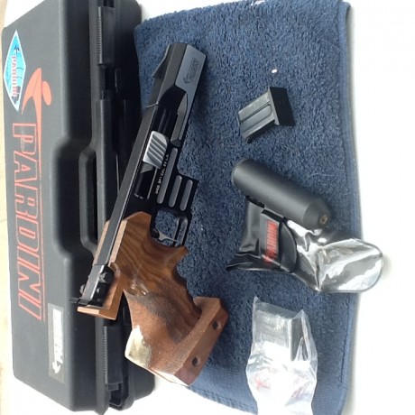 Vendo pistola Pardini 22 SP1 Rapid Fire electrónica, con sus cargadores (uno sin estrenar), llaves, manual, 00