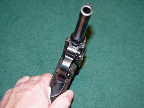 Hola a todos:
Vendo una Mauser Luger código 42 del año 1939 en libro de coleccionista, EN ESTADO DE TIRO. 20