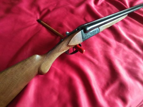 Escopeta de caza Laurona, en calibre 16, fabricada en el año 98, nueva a estrenar , jamás ha  efectuado 01