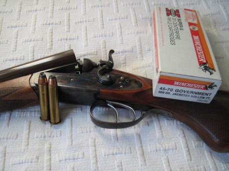 Buenas noches;

Vendo Rifle Express Pedersoli 45-70 Government, réplica del exclusivo rifle Colt Double 02