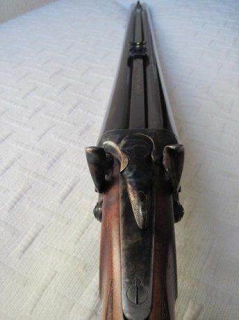 Buenas noches;

Vendo Rifle Express Pedersoli 45-70 Government, réplica del exclusivo rifle Colt Double 00