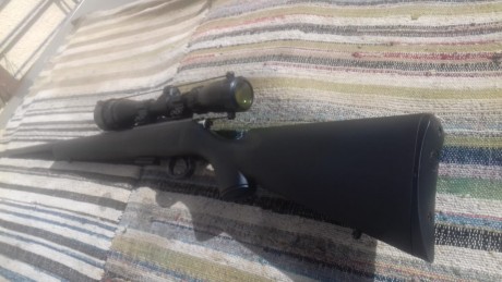 Un compañero vende este rifle como nuevo, comprado este año pasado y no a tirado nada. CZ calibre 17hrm 51