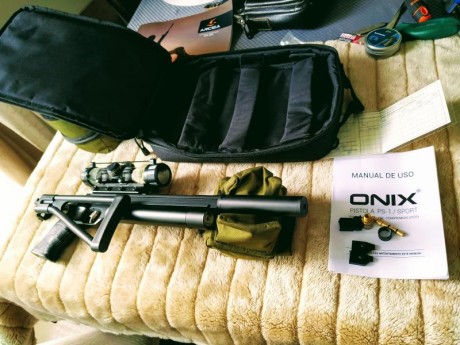 Pistola Onix Sport prácticamente nueva, incluye culatin y supresor originales Onix, y visor, la bolsa 02