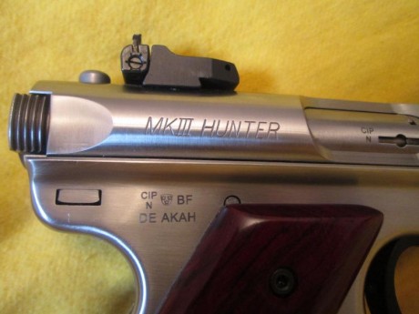 Buenas, compañeros. 

Estoy interesado en adquirir una pistola Ruger MK, modelos II, III, o IV. Si alguien 10