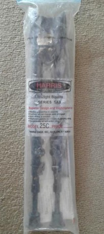 Vendo bipode Harris original el largo , 38-76 cm, es para tirar sentado , tipo espera , no lo he usado 02