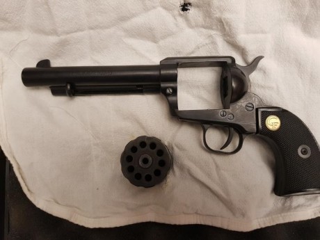  -se-vende-revolver-simple-accion-replica-de-epoca-calibre-22-lr-579798.jpg  -se-vende-revolver-simple-accion-replica-de-epoca-calibre-22-lr-579797.jpg 01