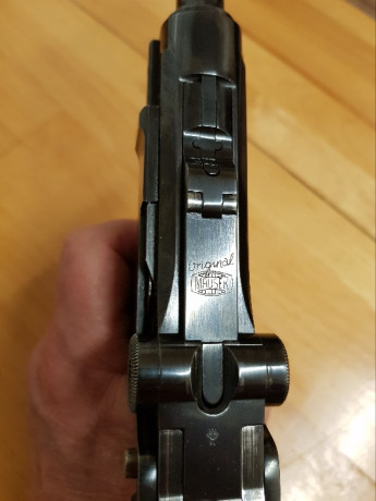 Hola compañeros, es una pistola MAUSER P08 original, calibre .30 Luger (7.65)  fabricada por MAUSER-WERKE 00