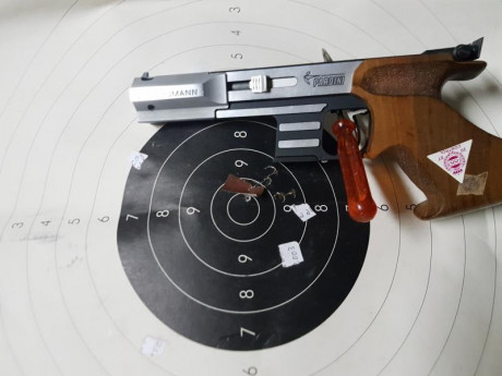 Hola vendo pistola pardini calibre 22 short con cacha anatomica,muy precisa y practicamente sin retroceso 01