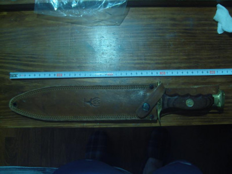 Cuchillo Muela Bowie modelo largo años 80 Largo hoja 25,5 cm Largo total 38,0 cm espesor hoja 4 mm, funda 00