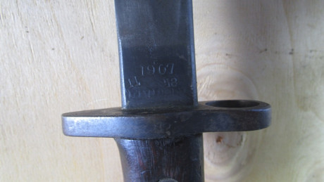 Bayoneta original de 1907 con vaina de cuero y remates de hierro. Desconozco el significado de las marcas 22