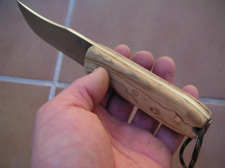 Os presento el nuevo cuchillo MT Alimaña, diseñado por Manuel de la Torre con mi humilde colaboración. 122