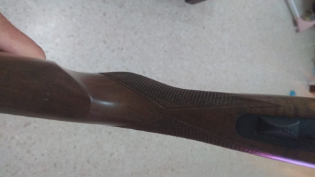 Pongo a la venta una escopeta Laurona superpuesta  Sporting , con 71 centimetros de cañon , banda ancha 11