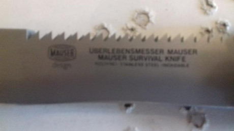 Buenos dias: vendo este extraordinario cuchillo original Mauser Comando con disparador de bengalas con 01