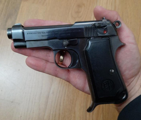 Beretta 1934 calibre 9 corto. Buen estado de conservación y apenas utilizada. Precio 250 euros. Como dato 40
