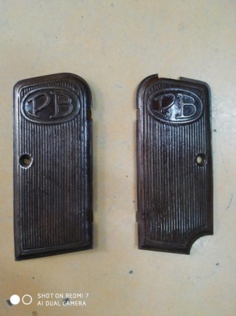 Hola, vendo estas cachas originales para pistola Beretta modelo 1923 en metal
precio 70€ mas envio
gracias 00