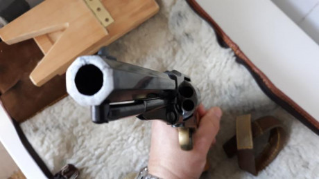 Vendo este revolver , modelo 1898, del año 1990, el básico de Pietta. Como se aprecia en las fotos ha 10