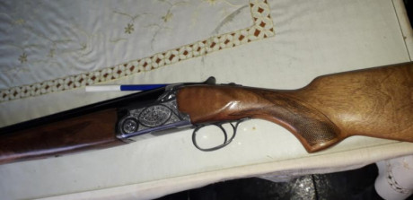 Vendo rifle de cerrojo rectelinio  Mauser  Cal.    Winchester magnum 300.  
Buen estado,  desgaste habitual, 02
