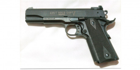 Vendo pistola Colt mod. 1911 del 22 Lr.  GOLD CUP  fabricada por Walther bajo licencia de Colt.
La pistola 50