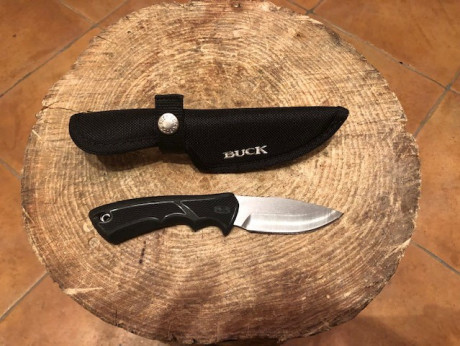 Vendo cuchillo de la marca americana Buck, modelo Bucklite small. 
Acero 420 HC, 83 mm de hoja y 77 gr 02