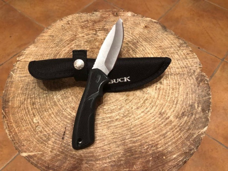 Vendo cuchillo de la marca americana Buck, modelo Bucklite small. 
Acero 420 HC, 83 mm de hoja y 77 gr 01