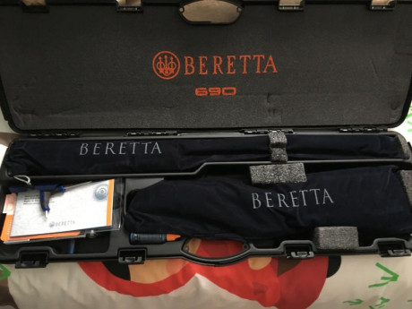 Hola, pues vendo mi Beretta 690 Black Edition Trap de zurdo. Tiene culata B-Fast, cañón de 76cm y 1*/2*. 02