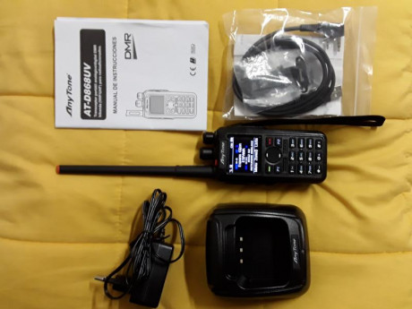 Vendo Walkie Talkie AnyTone AT-D868UV,  sistema DMR. Bibanda, frecuencias digitales VHF y UHF. También 01