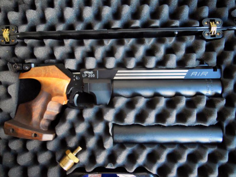 Vendo pistola de Tiro Olímpico modelo Walther LP 200.
- Calibre 4,5
- Peso 1.100 g
- Longitud de miras 01