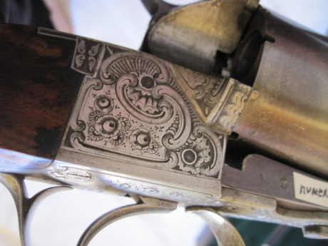 Arma de fabricada en Paris entre 1860 y 1867, carabina con estuche con todos sus accesorios para regalo 31
