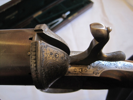 Arma de fabricada en Paris entre 1860 y 1867, carabina con estuche con todos sus accesorios para regalo 42