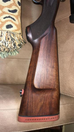Pues despues de haber vendido otros rifles ahora le tocan a los Santa Barbara.
S.B. 300 Modelo de Luxe 02