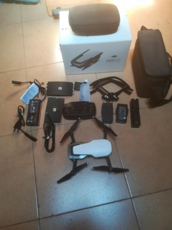 Hola vendo o cambio por algo que me interese dron mavic air fly more combo, comprado en enero y aun le 01